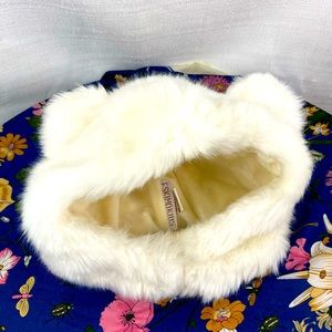 Adorable eskimokids polar bear hat!